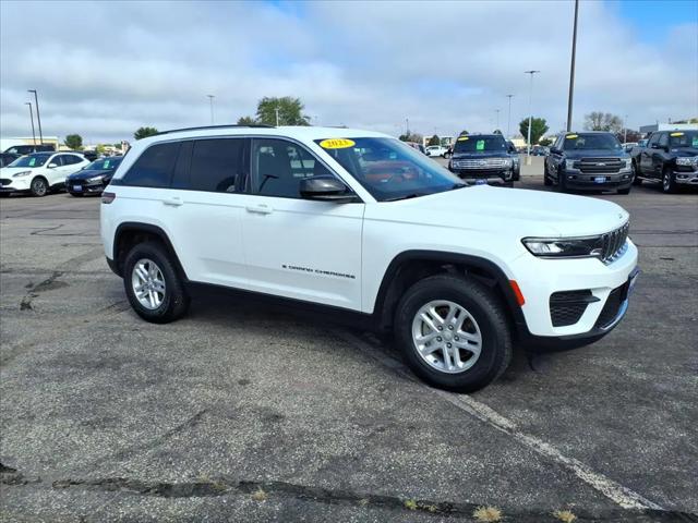 2023 Jeep Grand Cherokee Laredo 4x4 2023 Jeep Grand Cherokee Laredo 4x4