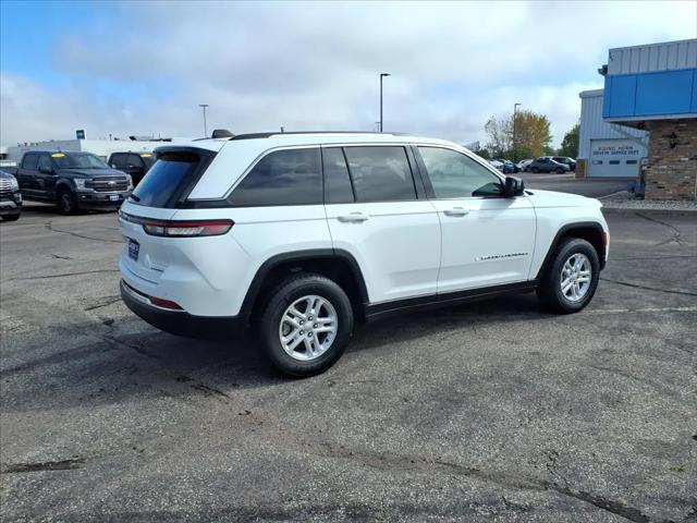 2023 Jeep Grand Cherokee Laredo 4x4 2023 Jeep Grand Cherokee Laredo 4x4