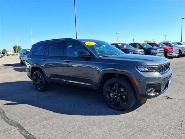 2023 Jeep Grand Cherokee L Altitude 4x4 2023 Jeep Grand Cherokee L Altitude 4x4