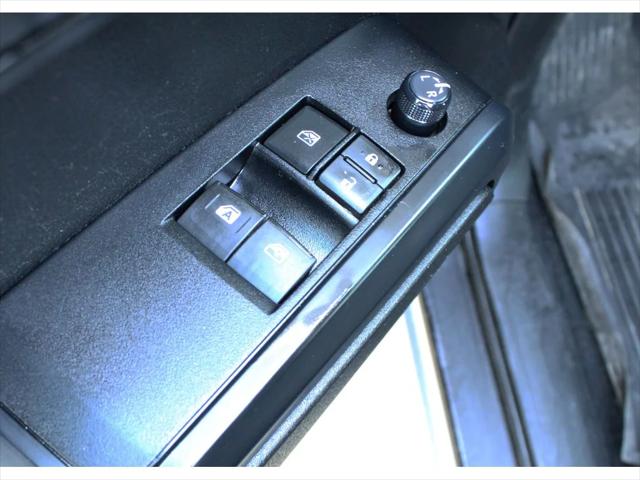 2021 Toyota Tacoma SR 2021 Toyota Tacoma SR