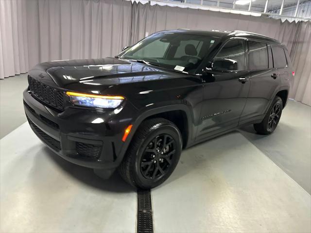 2025 Jeep Grand Cherokee L Altitude 4x4 2025 Jeep Grand Cherokee L Altitude 4x4
