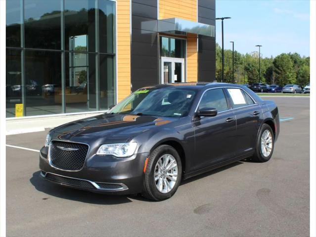 2017 Chrysler 300 Limited