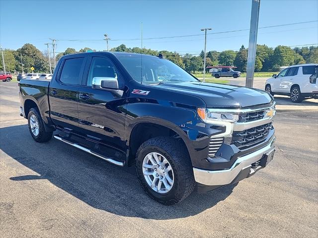 2022 Chevrolet Silverado 1500 4WD Crew Cab Standard Bed LT