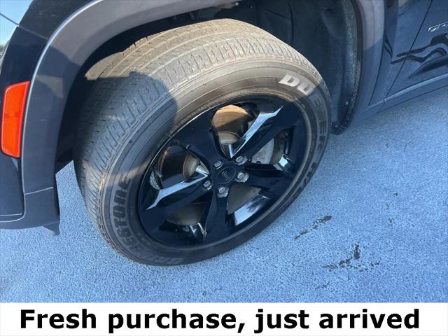 2022 Jeep Grand Cherokee L Altitude 4x2