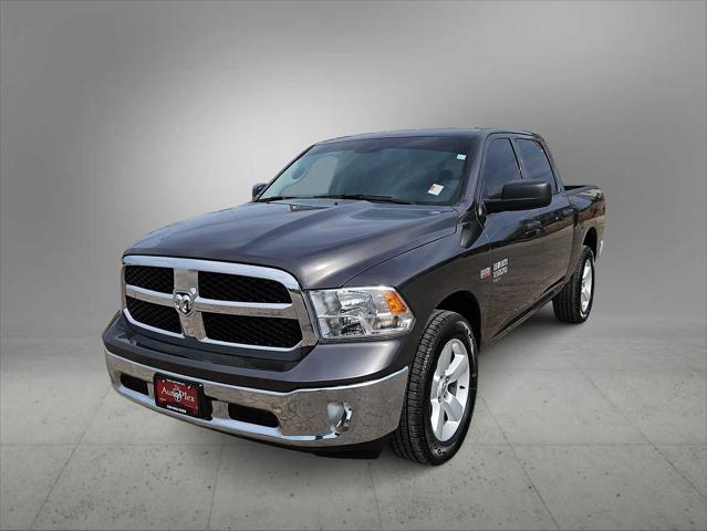 2024 RAM 1500 Classic Tradesman Crew Cab 4x4 57 Box 2024 RAM 1500 Classic Tradesman Crew Cab 4x4 57 Box