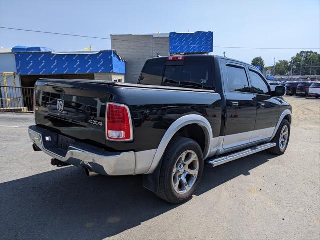 2017 RAM 1500 Laramie Crew Cab 4x4 57 Box