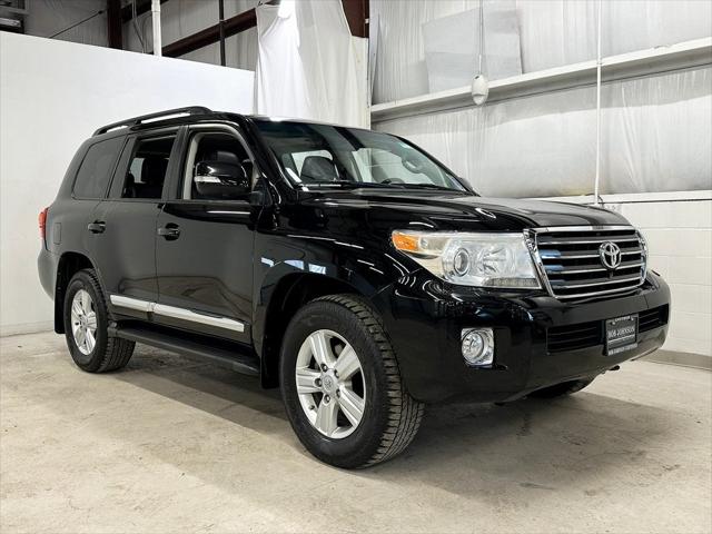 2013 Toyota Land Cruiser V8