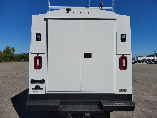 2025 GMC Savana Cutaway Work Van