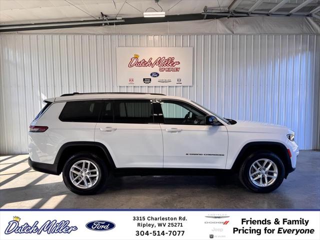2023 Jeep Grand Cherokee L Laredo 4x4 2023 Jeep Grand Cherokee L Laredo 4x4