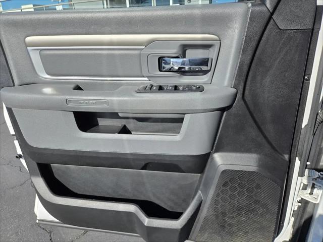 2017 Ram 1500 SLT Quad Cab 4x2 6'4" Box
