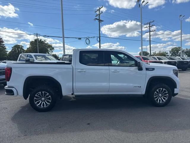 2023 GMC Sierra 1500 4WD Crew Cab Short Box AT4