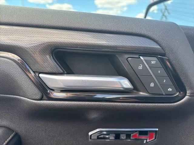 2023 GMC Sierra 1500 4WD Crew Cab Short Box AT4
