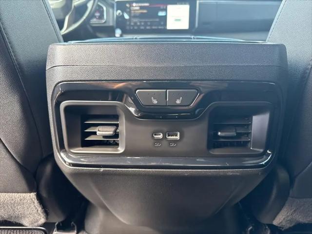 2023 GMC Sierra 1500 4WD Crew Cab Short Box AT4