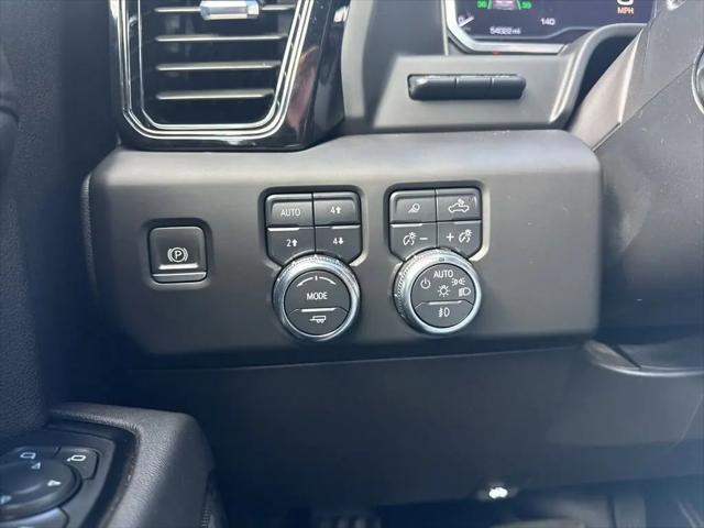 2023 GMC Sierra 1500 4WD Crew Cab Short Box AT4