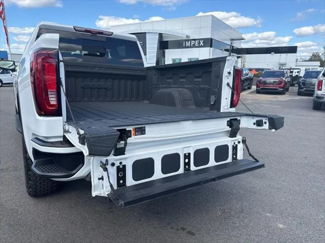 2023 GMC Sierra 1500 4WD Crew Cab Short Box AT4
