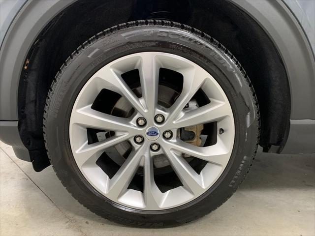 2022 Ford Explorer Platinum 2022 Ford Explorer Platinum