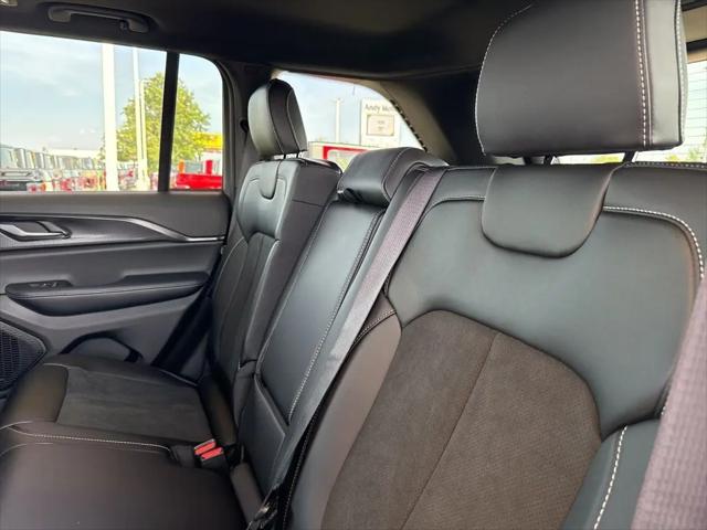 2025 Jeep Grand Cherokee Altitude X 4x4