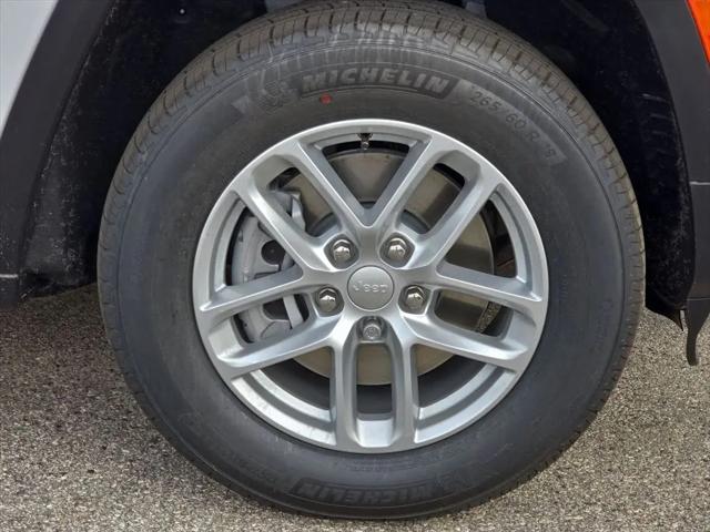 2025 Jeep Grand Cherokee L Laredo X 4x4