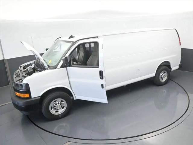 2025 Chevrolet Express Cargo Van RWD 3500 Extended Wheelbase WT