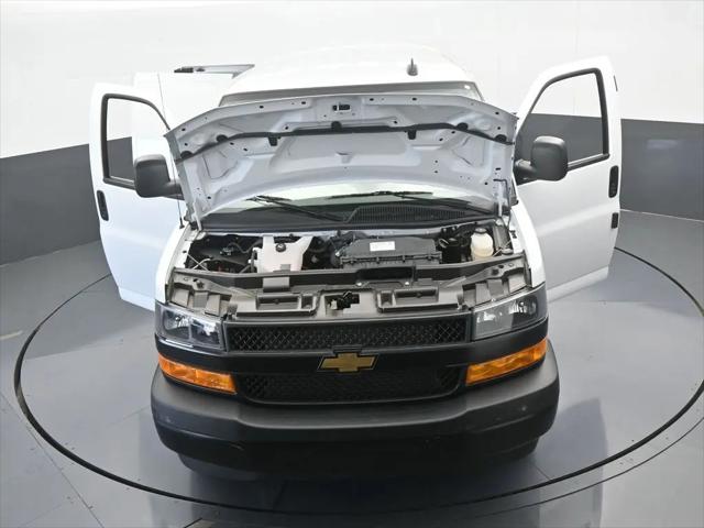 2025 Chevrolet Express Cargo Van RWD 3500 Extended Wheelbase WT