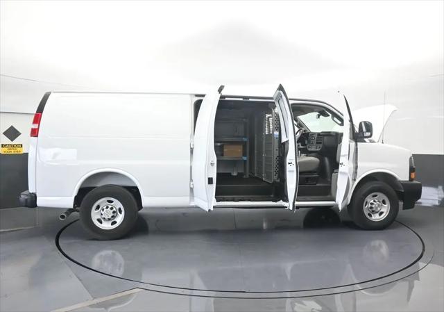 2025 Chevrolet Express Cargo Van RWD 3500 Extended Wheelbase WT