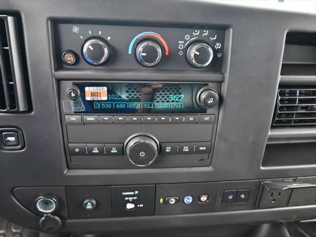 2025 Chevrolet Express Cargo Van RWD 3500 Extended Wheelbase WT