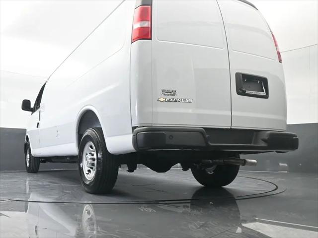 2025 Chevrolet Express Cargo Van RWD 3500 Extended Wheelbase WT