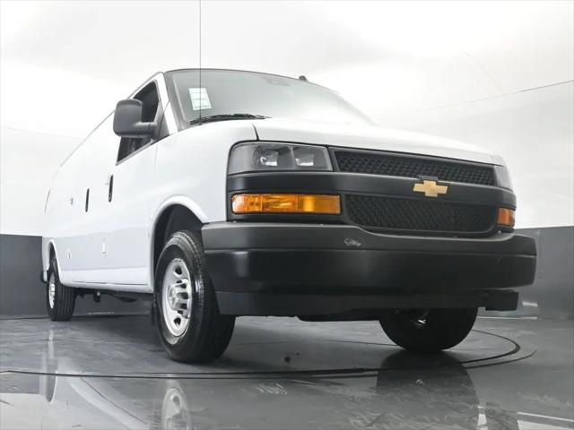 2025 Chevrolet Express Cargo Van RWD 3500 Extended Wheelbase WT