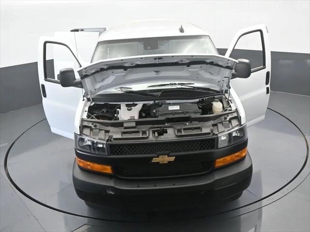 2025 Chevrolet Express Cargo Van RWD 3500 Extended Wheelbase WT