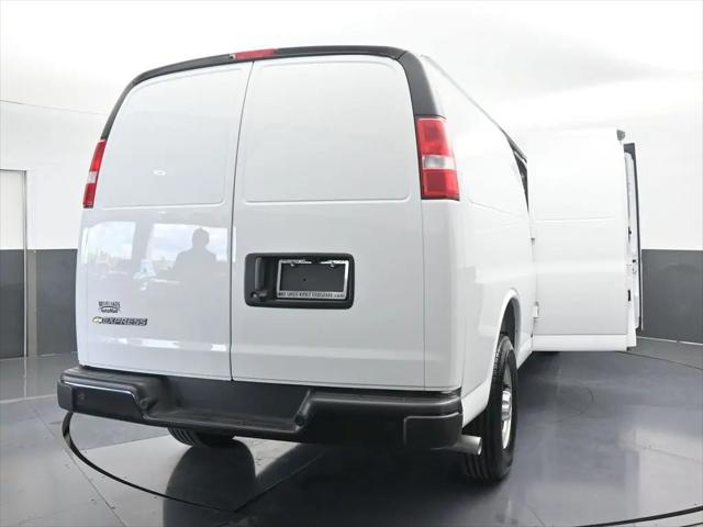 2025 Chevrolet Express Cargo Van RWD 3500 Extended Wheelbase WT