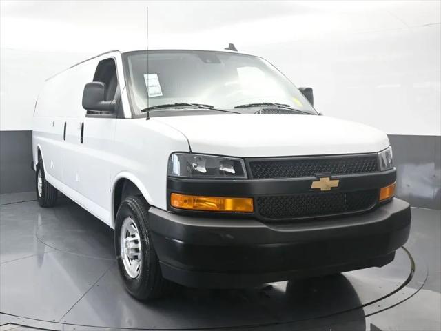 2025 Chevrolet Express Cargo Van RWD 3500 Extended Wheelbase WT