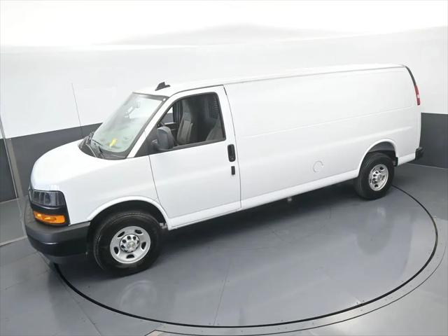 2025 Chevrolet Express Cargo Van RWD 3500 Extended Wheelbase WT