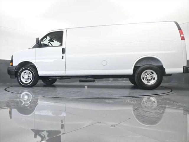 2025 Chevrolet Express Cargo Van RWD 3500 Extended Wheelbase WT