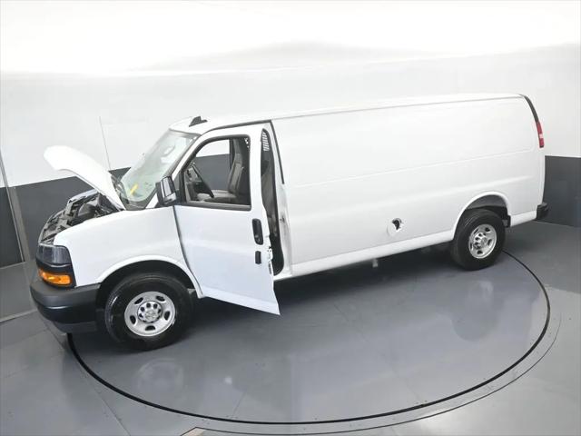 2025 Chevrolet Express Cargo Van RWD 3500 Extended Wheelbase WT