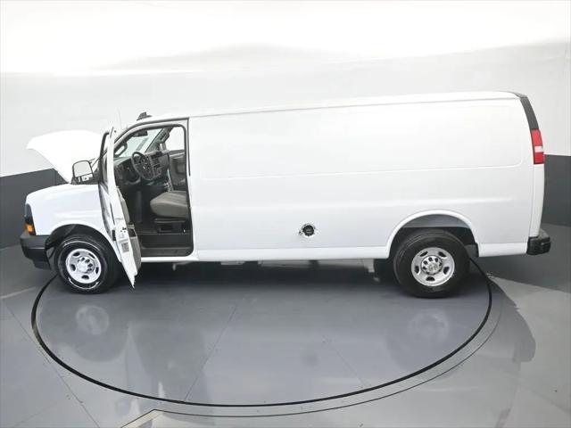2025 Chevrolet Express Cargo Van RWD 3500 Extended Wheelbase WT