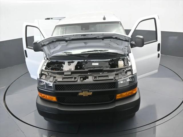 2025 Chevrolet Express Cargo Van RWD 3500 Extended Wheelbase WT