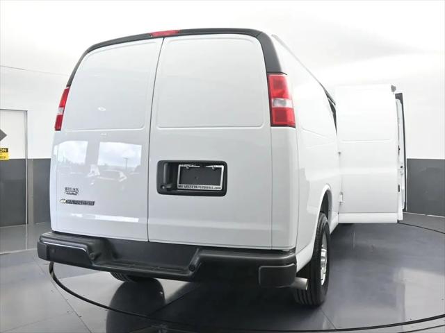 2025 Chevrolet Express Cargo Van RWD 3500 Extended Wheelbase WT