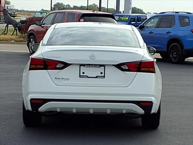 2022 Nissan Altima S FWD