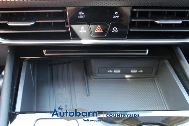 2026 Volkswagen Atlas SE with Technology