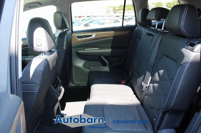 2026 Volkswagen Atlas SE with Technology