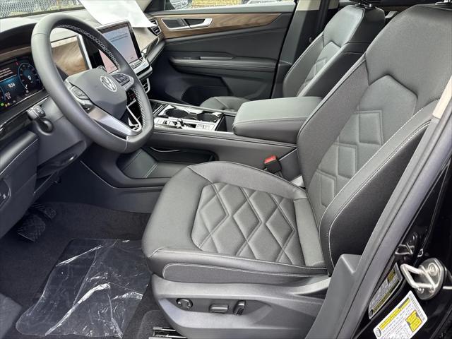 2026 Volkswagen Atlas SE with Technology