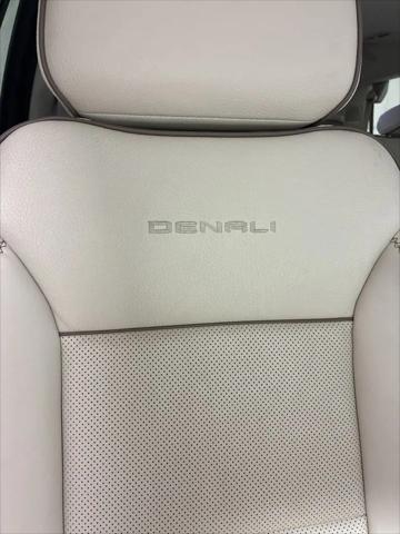 2022 GMC Yukon 4WD Denali