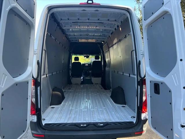 2024 Mercedes-Benz Sprinter 2500 High Roof 4-Cyl Diesel HO