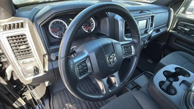 2024 Ram 1500 Classic Warlock Crew Cab 4x4 5'7" Box