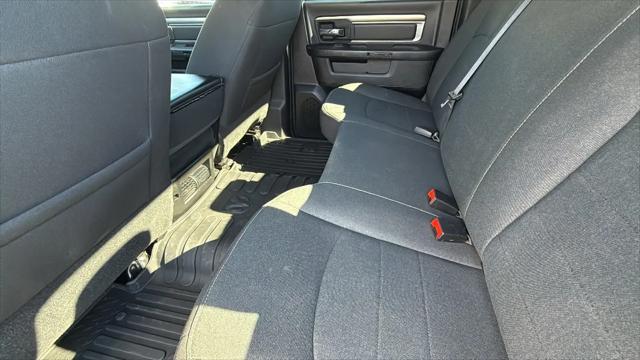 2024 Ram 1500 Classic Warlock Crew Cab 4x4 5'7" Box