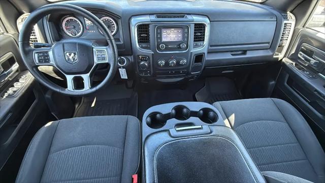 2024 Ram 1500 Classic Warlock Crew Cab 4x4 5'7" Box
