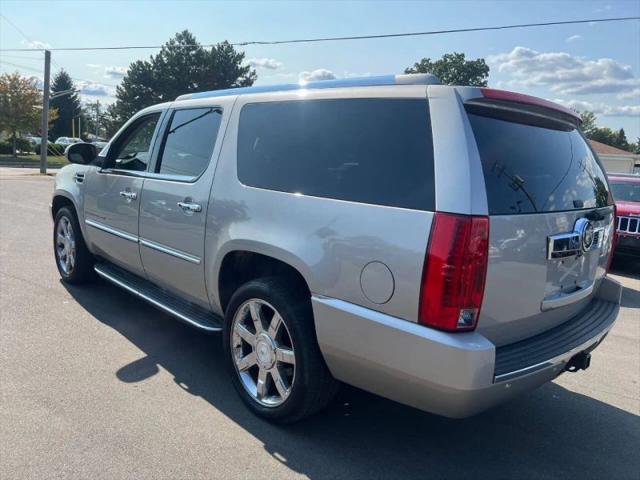 2008 Cadillac Escalade ESV Standard