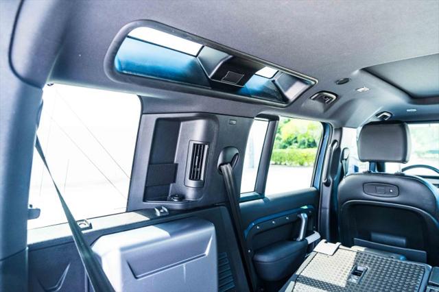 2022 Land Rover Defender 110 X-Dynamic SE