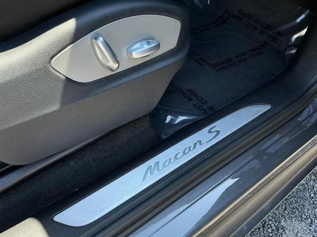 2015 Porsche Macan S