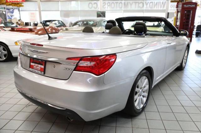 2011 Chrysler 200 Touring